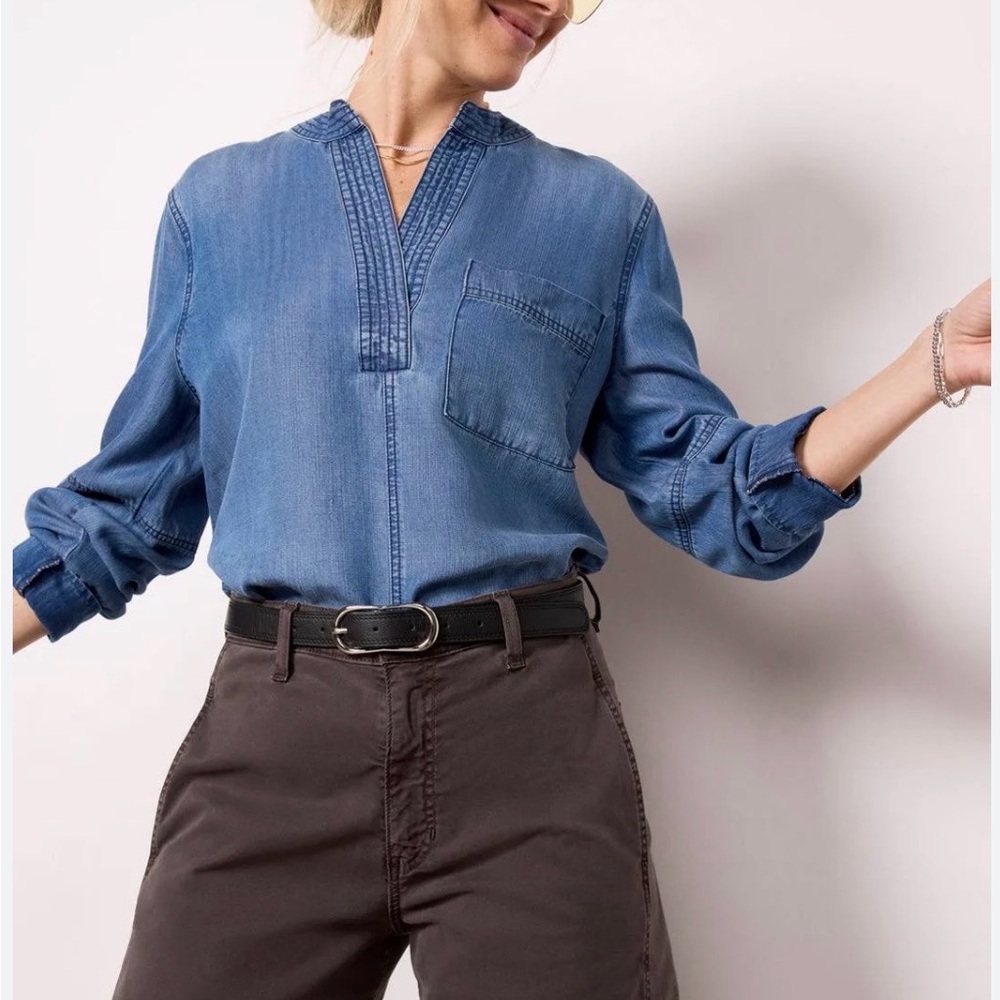 Evereve Laci Chambray Pullover